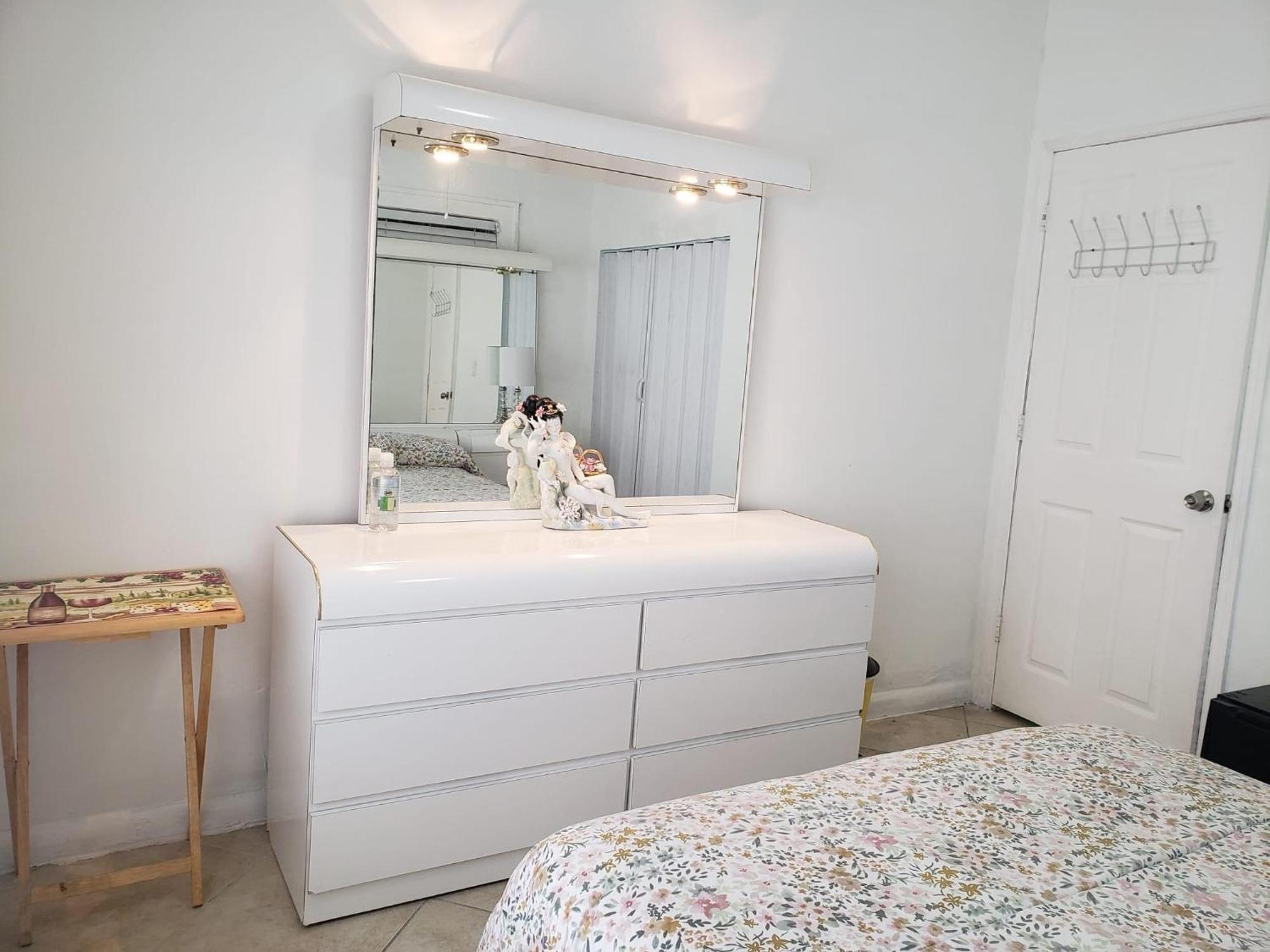 B1 Best Value On Private Bedroom With Private Bathroom In Little Havana, מיאמי מראה חיצוני תמונה