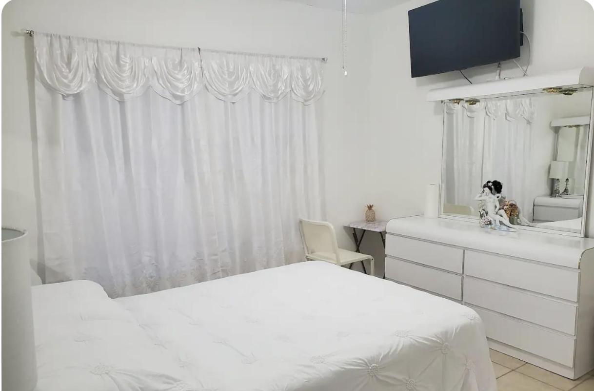 B1 Best Value On Private Bedroom With Private Bathroom In Little Havana, מיאמי מראה חיצוני תמונה