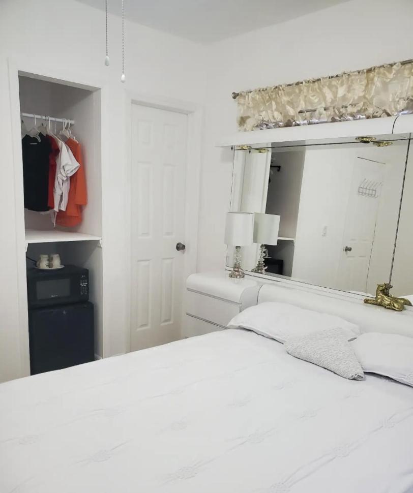 B1 Best Value On Private Bedroom With Private Bathroom In Little Havana, מיאמי מראה חיצוני תמונה